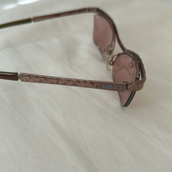 Vintage 90s Brown/Bronze Anna Sui Sunglasses - Picture 4 of 4